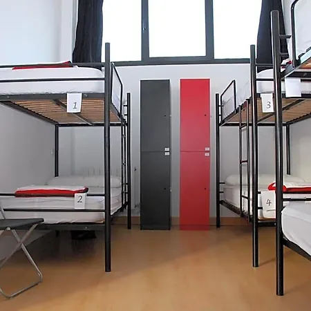 Akelarre Hostel