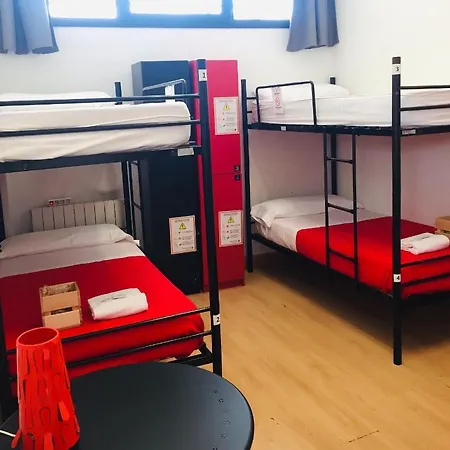 Hostel Akelarre *